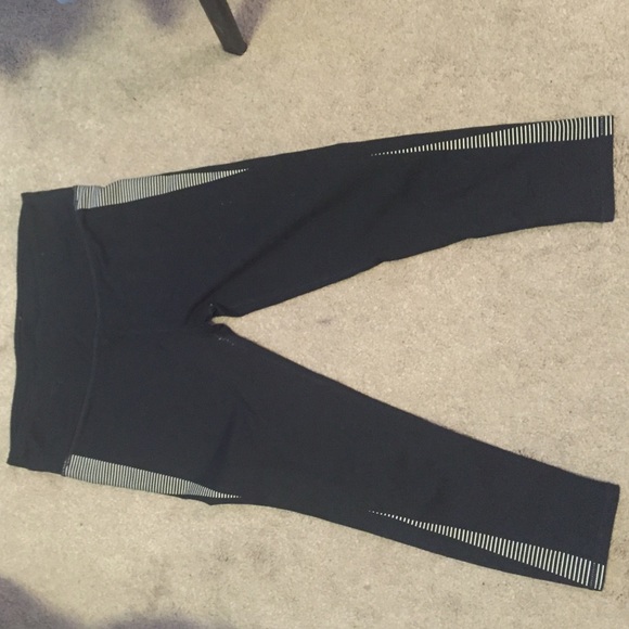 Fabletics Capri leggings