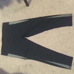 Fabletics Capri leggings