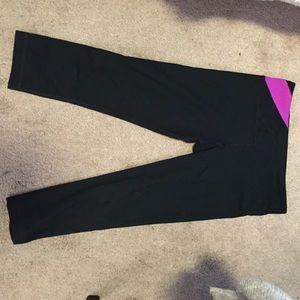 Under Armour capri leggings!