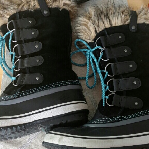 SOLD Sorel Joan of Arctic Knit Boots + Fur liners - Picture 3 of 4