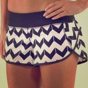 B&W Lululemon Chevron Running Shorts
