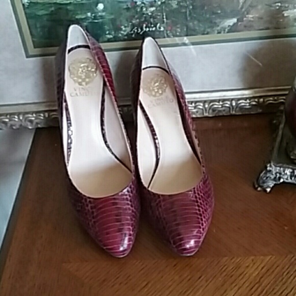 Vince Camuto Shoes - 👠Gorgeous Vince Camuto Heels!