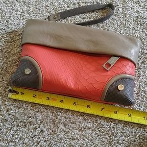 Coral wristlet