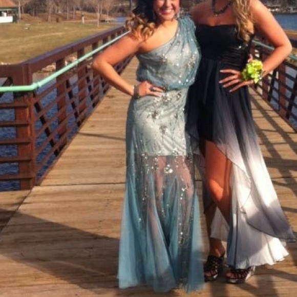 Prom Dress - Picture 1 of 2