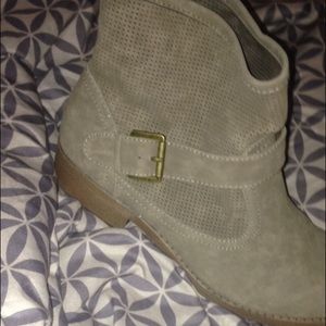 Dream out loud by Selena G. dark grey ankle boots