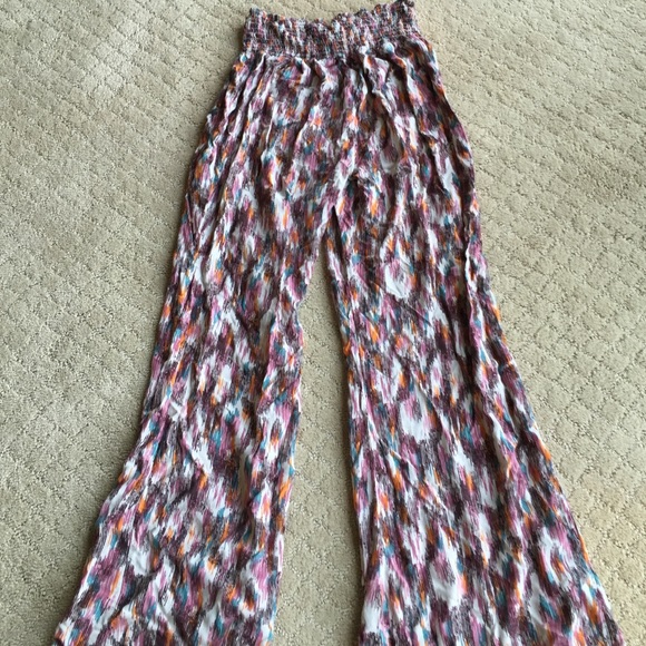 Patterned flowy pants