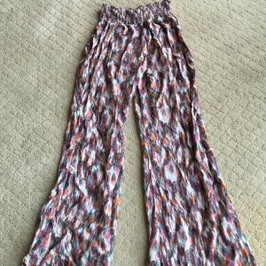 Patterned flowy pants