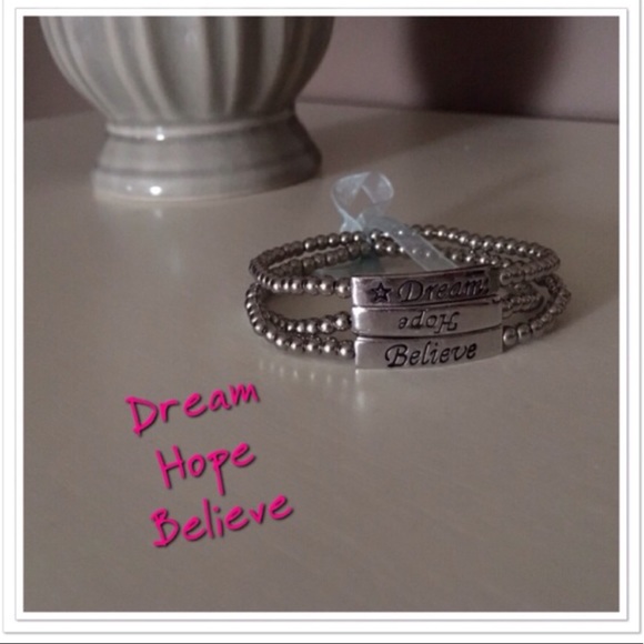 NWOT Set of 3 bracelets 💞Believe, Dream, Hope💞 - Picture 4 of 4