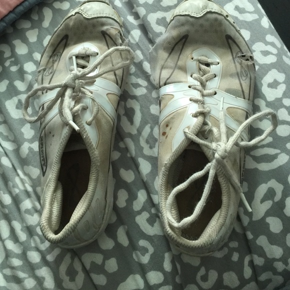 cheer sneakers