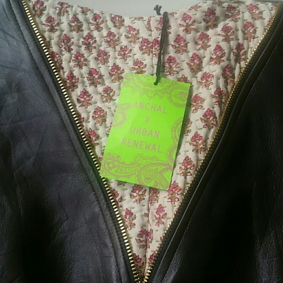 NWT Urban Renewal Kanatha Vegan Leather Skirt   M - Picture 4 of 4