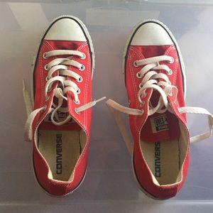 ✨SALE✨Red Converse All Stars