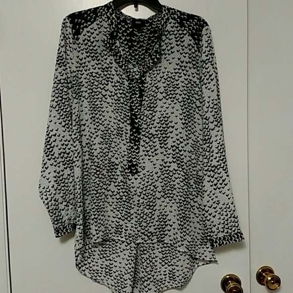 Hi-lo fun flowy blouse