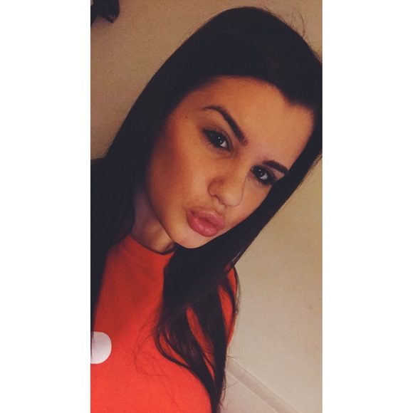 Meet your Posher, Carissa