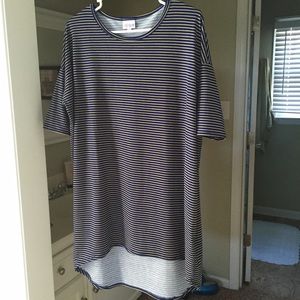 Lularoe Irma Tunic Small