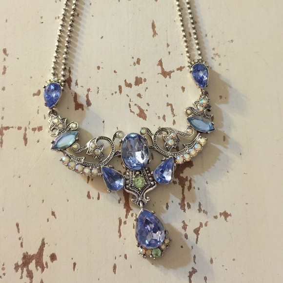 Jewelry - Statement Necklace