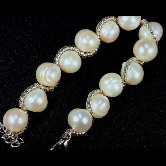 Fresh Water Pearl Bracelet. - Picture 3 of 4