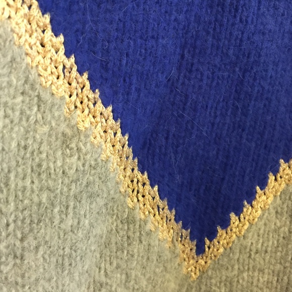 Sweater - Picture 2 of 2