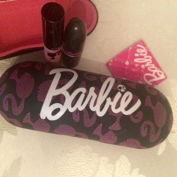 Barbie Accessories - 🆕Barbie ❤️ Hard Eye Case❤️LAST ONE❤️