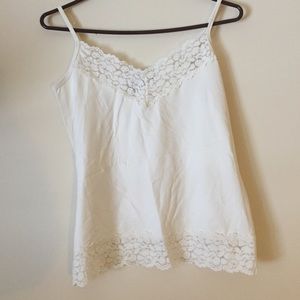 ⭐️⭐️WHBM LACE TRIM CAMISOLE⭐️⭐️ ⭐️⭐️WHBM LACE TRIM CAMISOLE⭐️⭐️