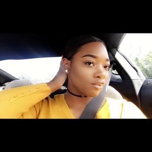 Meet your Posher, Dominique