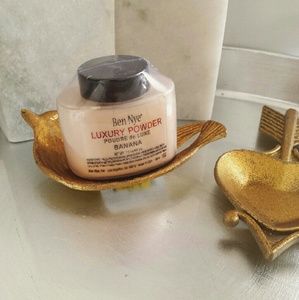 👑 ONLY TWO LEFT! Ben Nye Banana Powder