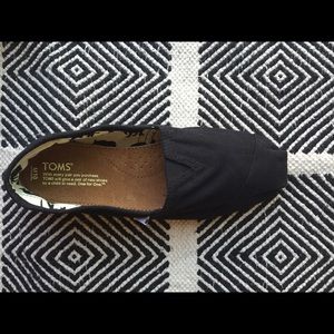 TOMS Mens Classic Canvas