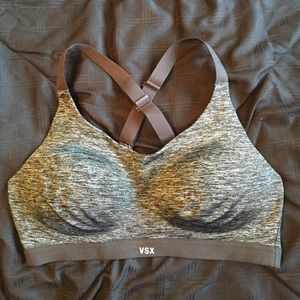 VS Lightweight Sports Bra