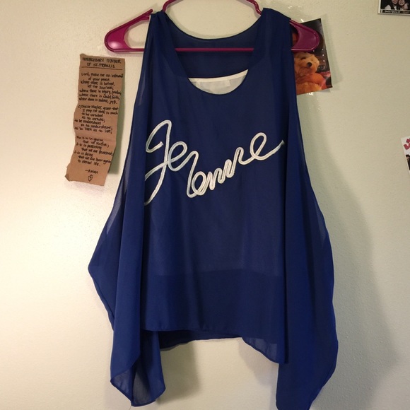 Oversize sleeveless shirt