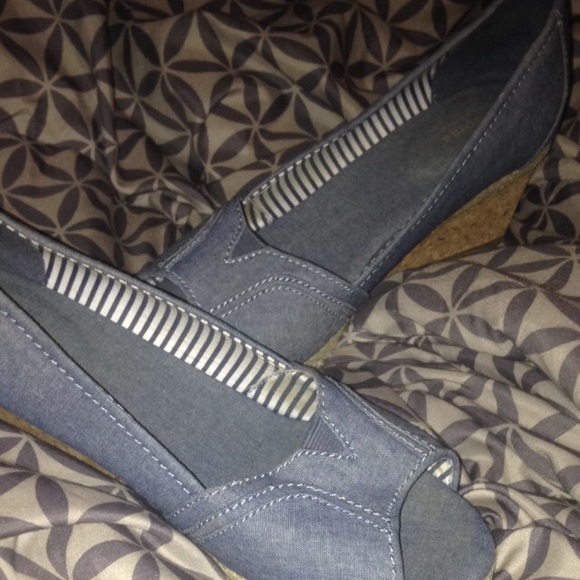 Comfortable blue jean wedges