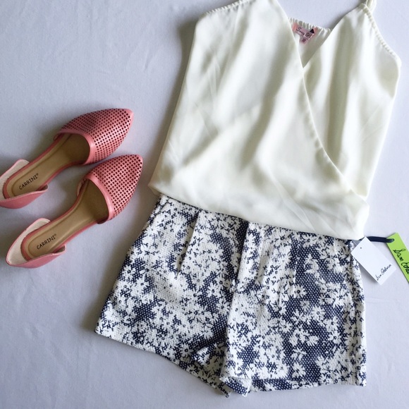Sam Edelman Pants - 🎈SOLD🎈 🎉HP🎉Sam Edelman Daisy Shorts