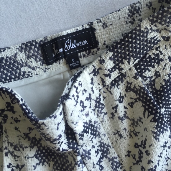 🎈SOLD🎈 🎉HP🎉Sam Edelman Daisy Shorts - Picture 3 of 4