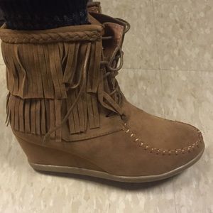 Fringe wedges