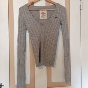 Hollister V-neck Cable Knit Sweater