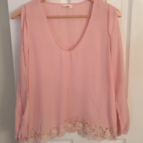 Tobi Pink Blouse With Lace Detail Size S - Picture 4 of 4