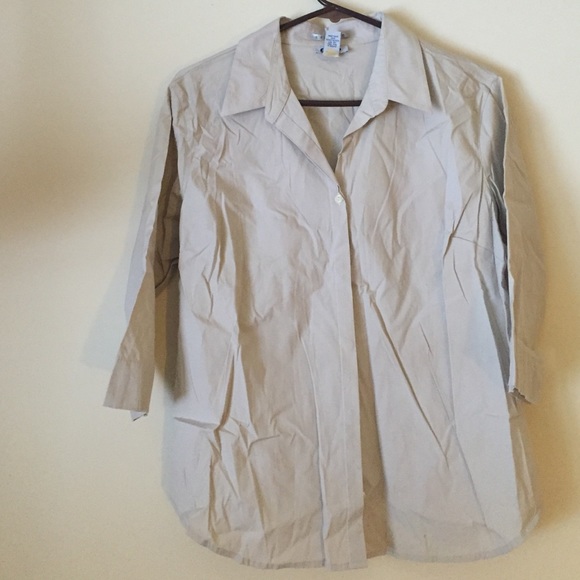 ⭐️⭐️OLD NAVY STRETCH BUTTON DOWN⭐️⭐️