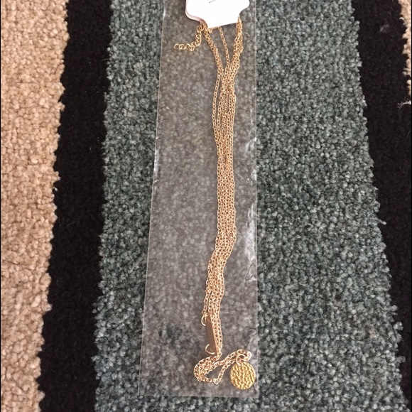 Lowest in posh!🙌🏽🎉Three layer delicate necklace - Picture 3 of 3