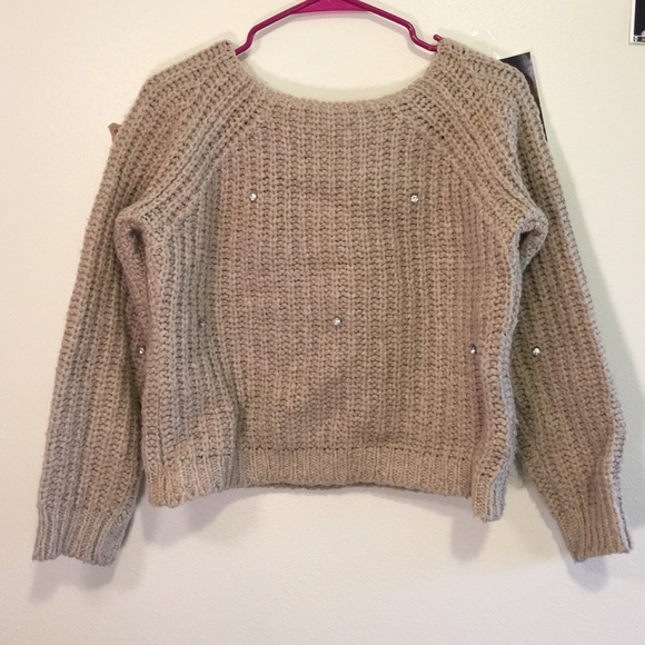Sweater with diamond studs