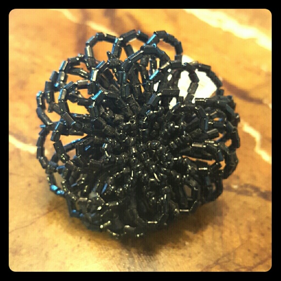 New Black Beam Flower Cocktail Ring - Picture 1 of 4