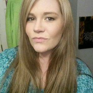 Meet your Posher, Suzanne