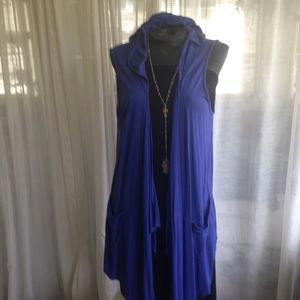 Hooded blue cotton vest