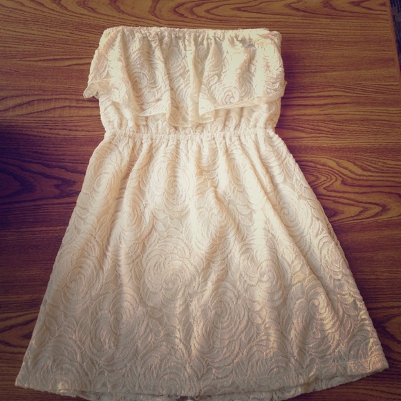 Cream strapless dress