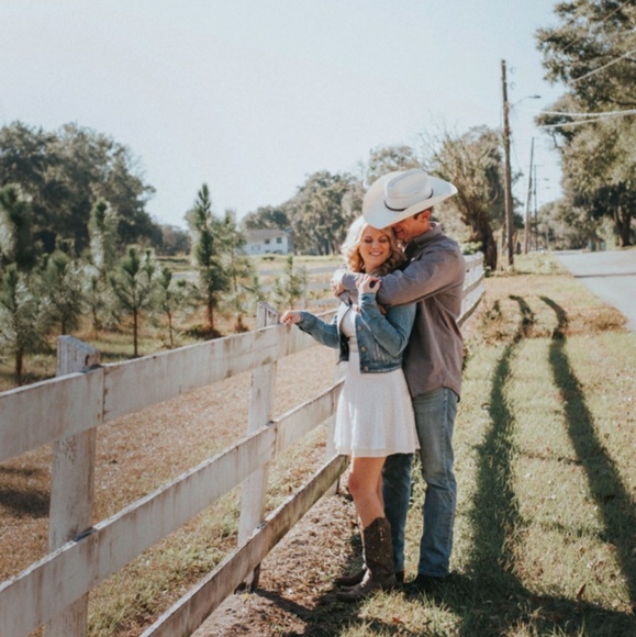 Meet your Posher, Jeni - Picture 4 of 9