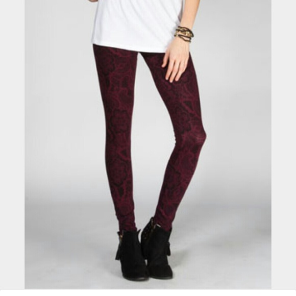 Red Full Tilt Leggings