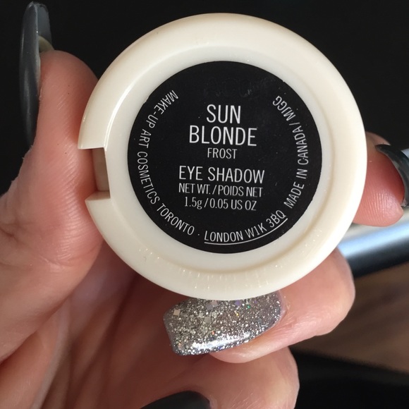 NIB MAC LE Surf USA eyeshadow. - Picture 4 of 4