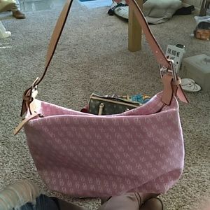 Dooney & bourke purse
