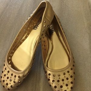 Michael Kors gold flats
