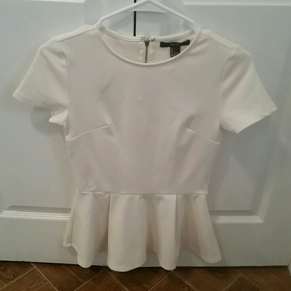 Creme Peplum top 👜👚💄