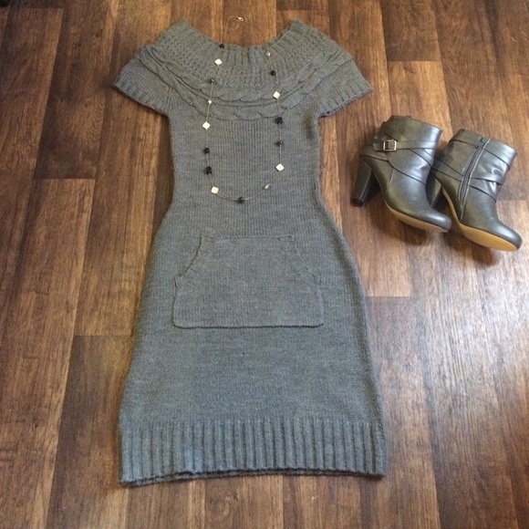 Beautiful Gray Short Sleeve Sweater Dress Sz. Sm
