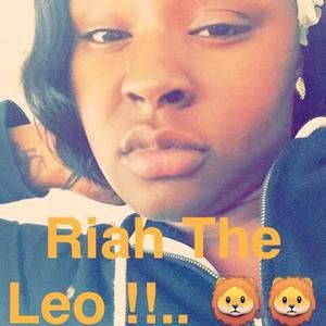 Meet your Posher, Riah