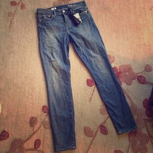 Gap True Skinny Jeans